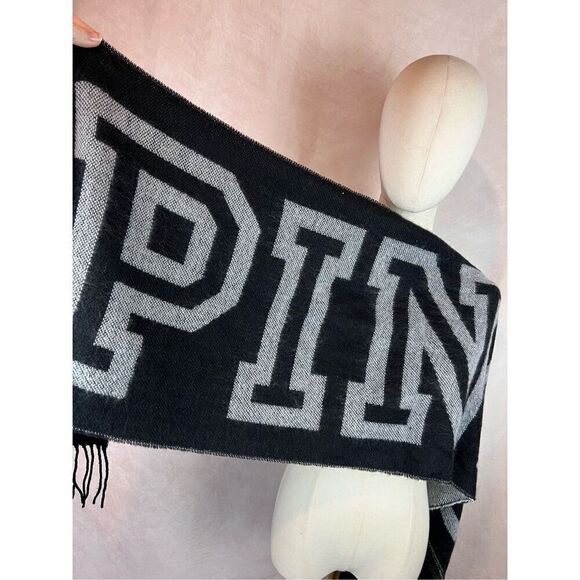 PINK Victoria's Secret Gray Reversible Knit Long Scarf Large PINK Lettering Logo - Picture 4 of 4